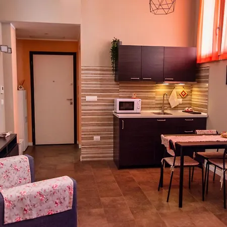 Casa Chiara Sole Apartment *